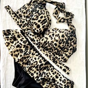 Body Glove bikini top & bottom❤️